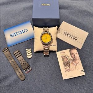 Seiko Men's SKXA35 Stainless Steel Automatic Dive Watch Yellow Metal Bracelet